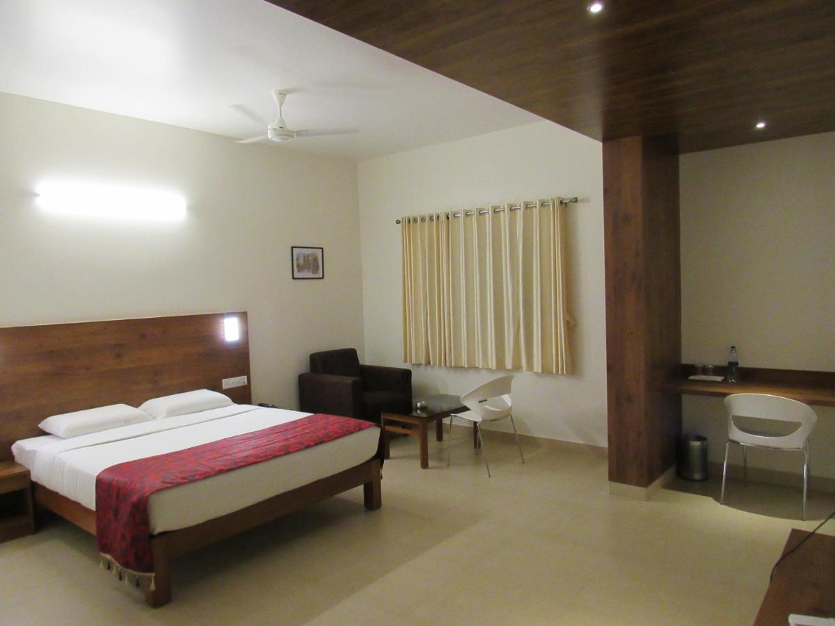 Palguni Residency Otel Hassan Dış mekan fotoğraf