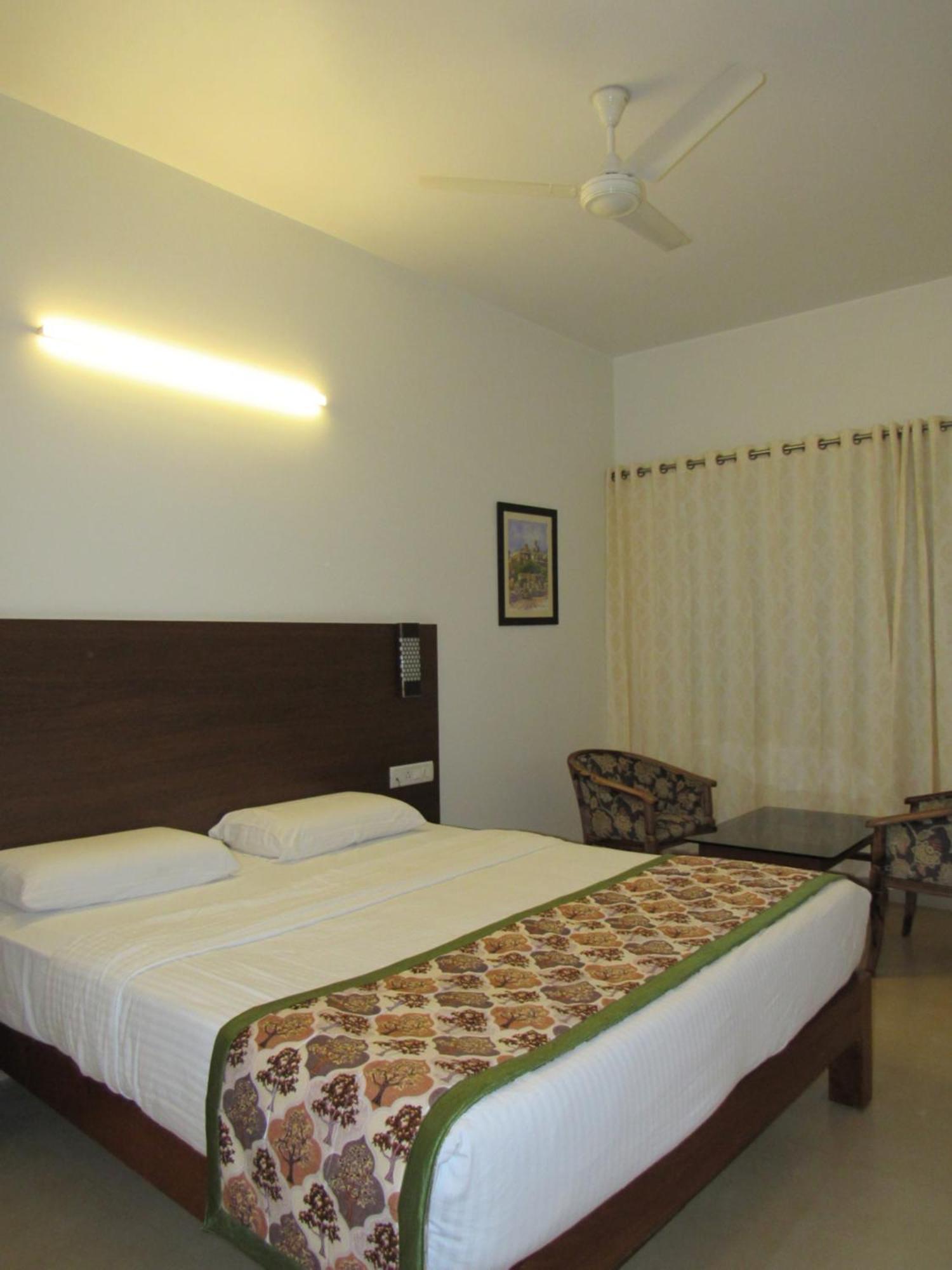 Palguni Residency Otel Hassan Dış mekan fotoğraf