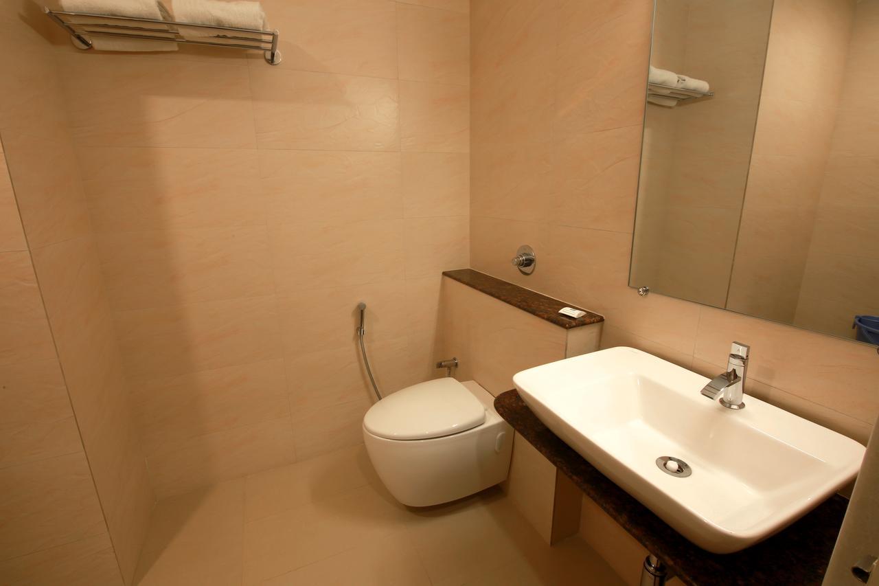 Palguni Residency Otel Hassan Dış mekan fotoğraf