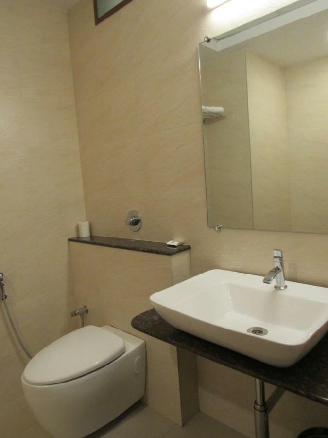Palguni Residency Otel Hassan Dış mekan fotoğraf